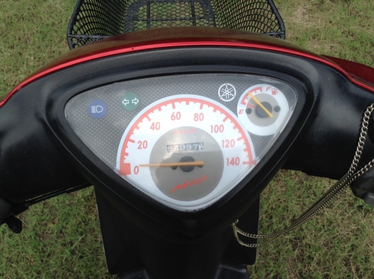 ธารนนทบุรี//ขาย yamaha mio ปี47 สวยเดิมครับ รถผู้หญิงใช้ เครื่องเดินเบานิ่งสตาร์ททีเดียวติดครับ ระบบไฟใช้ได้หมด ราคา 9,500 บาท ทะเบียนพร้อมโอน