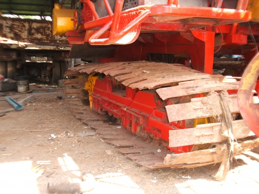 ขายรถเกี่ยวข้าวศักดิ์พัฒนา อุ้ม 2 ตัน ปี37 สภาพดีพร้อมเกี่่ยว เครื่องยนต์มิตซู 6D17 ปั้มไดกิ๊นส์ เบอร์ 23