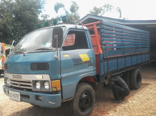 ขายอีซูซุ ks เครื่อง 110 แรง กระบะทำไหม่ พวงมาลัยพาเวอร์