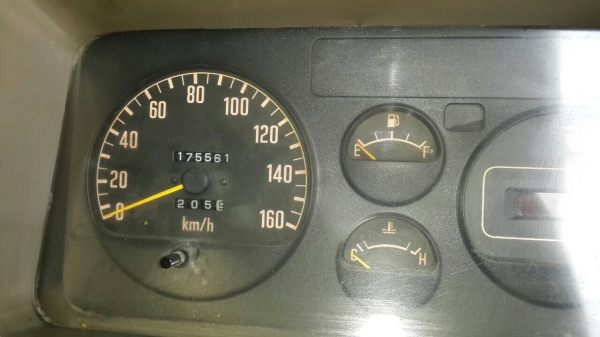 ขาย120 ฝาขาว ปี43