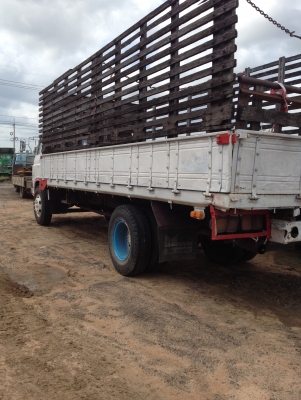 ขายรถ 6 ล้อ isuzu เครื่อง175 สภาพสวยพร้อมใช้งาน