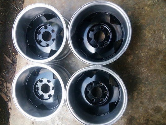 ขายแม็กขอบ15 กว้าง8ครึ่ง  6รู