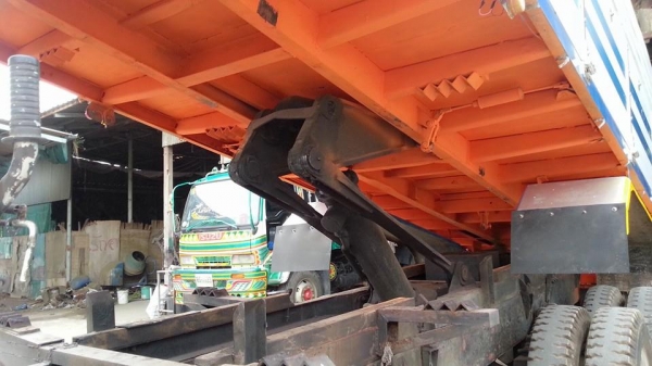 เลิกงามยามดีก็เอารถเดิน ทางกลับโคราชเลิยครับ เสี่ย ชาติชาย