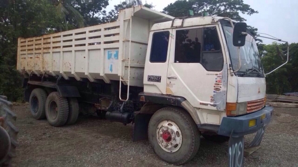 ขายรถบรรทุกสิบล้อดัมพ์ Mitsubishi MA เครื่อง 6D16-195 แรง 2 เพลา 10 เกียร์ เบรคใหญ่ ทะเบียนพร้อม