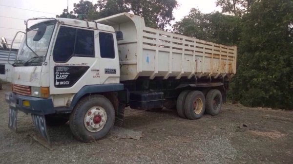 ขายรถบรรทุกสิบล้อดัมพ์ Mitsubishi MA เครื่อง 6D16-195 แรง 2 เพลา 10 เกียร์ เบรคใหญ่ ทะเบียนพร้อม