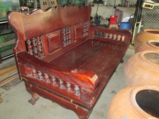 ตั่งไม้มะค่า   กระดานหนา 2 แผ่น   สภาพแข็งแรงไม้เข้าเดือย