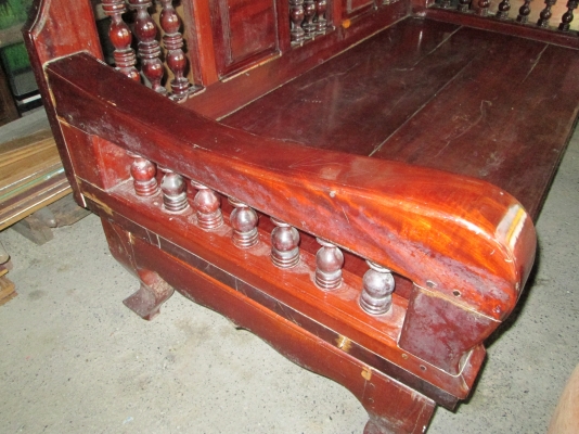 ตั่งไม้มะค่า   กระดานหนา 2 แผ่น   สภาพแข็งแรงไม้เข้าเดือย