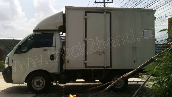 รถบรรทุก 4 ล้อตู้แห้ง KIA ประตู 3 บาน รถบรรทุก 4 ล้อตู้แห้ง KIA ประตู 3 บาน