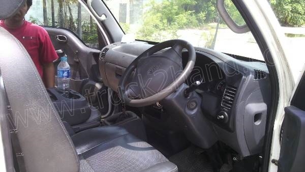 รถบรรทุก 4 ล้อตู้แห้ง KIA ประตู 3 บาน รถบรรทุก 4 ล้อตู้แห้ง KIA ประตู 3 บาน