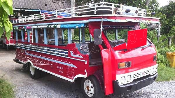 รถบรรทุก 6 ล้อ สองแถวกระบะไม้ ISUZU 88 แรงม้า