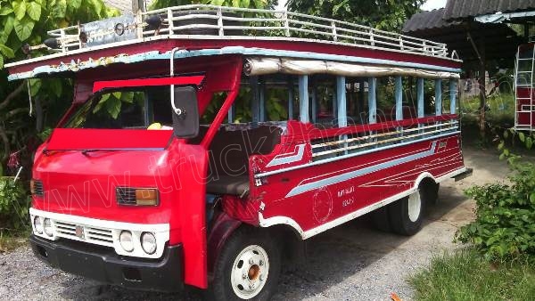 รถบรรทุก 6 ล้อ สองแถวกระบะไม้ ISUZU 88 แรงม้า รถบรรทุก 6 ล้อ สองแถวกระบะไม้ ISUZU 88 แรงม้า