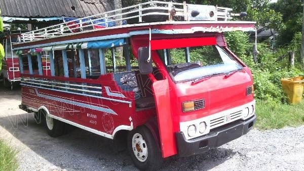 รถบรรทุก 6 ล้อ สองแถวกระบะไม้ ISUZU 88 แรงม้า รถบรรทุก 6 ล้อ สองแถวกระบะไม้ ISUZU 88 แรงม้า