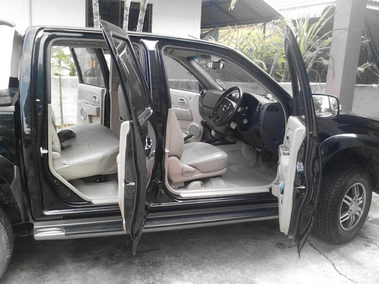 ISUZU D-MAX 4 ประตู HI-LANDER 2.5 รถสวย รถบ้าน สภาพเดิมๆ