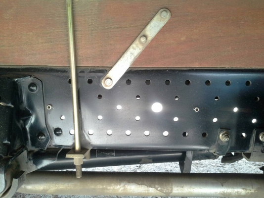 รถ 6 ล้อ Isuzu NKR130 ปี2010 สภาพสวย