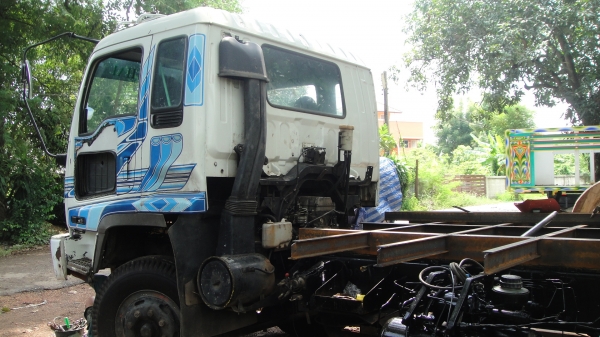 หัวรถ ISUZU DECA หัวไฟฟ้า เดิมๆบางๆ ไม่ผุ ขาดีดหน้า ขาหลัง ชุดยกหัวไฟฟ้า ของครบ ยกใส่รถวิ่งได้เลย หัวรถ ISUZU DECA หัวไฟฟ้า เดิมๆบางๆ ไม่ผุ ขาดีดหน้า ขาหลัง ชุดยกหัวไฟฟ้า ของครบ ยกใส่รถวิ่งได้เลย