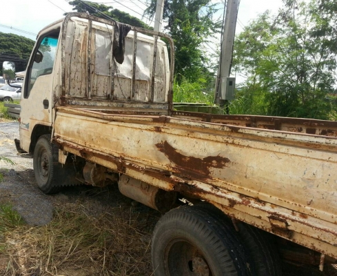 หกล้อหัวกาตูน ISUZU NHR55E 88 แรง ตามสภาพ