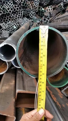 ขายเหล็กกล่องและเหล็กแป๊บกลมมีหลายขนาดเหมา และแบ่งขายกิโล ละ 17 บาท