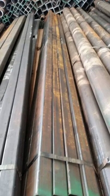 ขายเหล็กกล่องและเหล็กแป๊บกลมมีหลายขนาดเหมา และแบ่งขายกิโล ละ 17 บาท