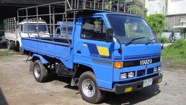 ISUZU NKR 4ล้อ ป้ายเล็กไม่ติดเวลา สภาพสวยพร้อมใช้ ISUZU NKR 4ล้อ ป้ายเล็กไม่ติดเวลา สภาพสวยพร้อมใช้