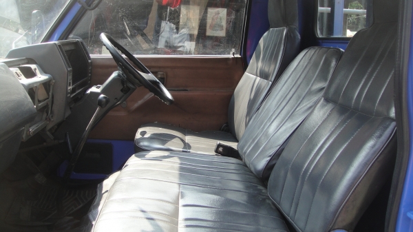 ISUZU NKR 4ล้อ ป้ายเล็กไม่ติดเวลา สภาพสวยพร้อมใช้ ISUZU NKR 4ล้อ ป้ายเล็กไม่ติดเวลา สภาพสวยพร้อมใช้