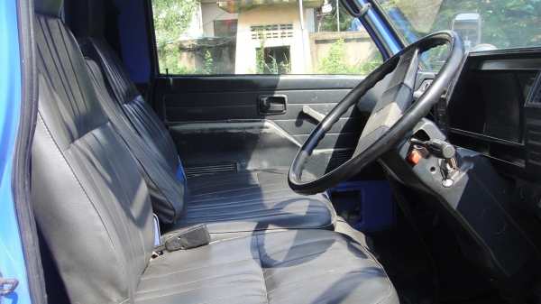 ISUZU NKR 4ล้อ ป้ายเล็กไม่ติดเวลา สภาพสวยพร้อมใช้ ISUZU NKR 4ล้อ ป้ายเล็กไม่ติดเวลา สภาพสวยพร้อมใช้