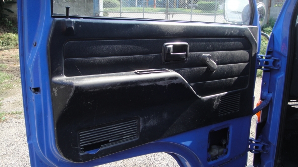 ISUZU NKR 4ล้อ ป้ายเล็กไม่ติดเวลา สภาพสวยพร้อมใช้ ISUZU NKR 4ล้อ ป้ายเล็กไม่ติดเวลา สภาพสวยพร้อมใช้