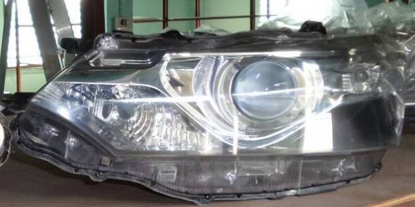 ไฟหน้า โปรเจคเตอร์ All new Vios 2014 ของแท้มือสอง หลอดครบ