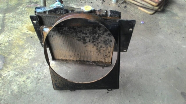 ขายม้อน้ำ+อุ้มลมมาสด้าแฟมิลี่1400cc