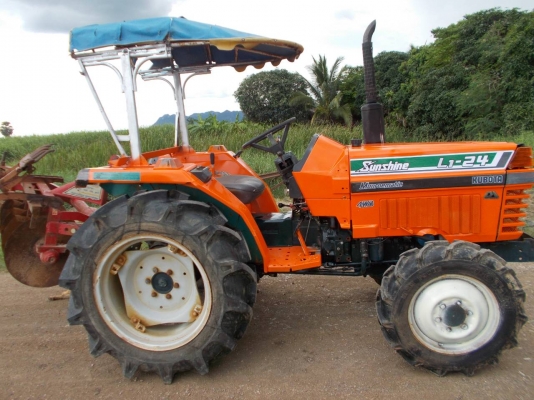 มาแล้วจ้า Kubota L1 24 โฟวิน 24แรง มีพาน5 หนึ่งพวง สนใจติดต่อ 0899-638-932 หรือ ทาง ไลน์ (ไอดี) yuylamnarai