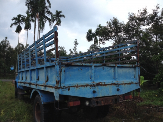 ขายกระบะ 6 ล้อ NISSAN UD