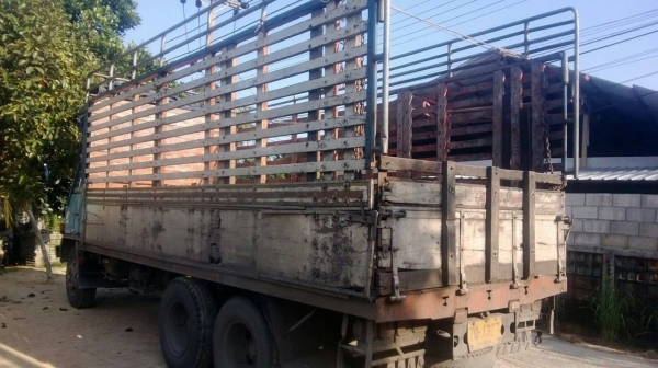 10ล้อเพลาเดียว175แรงFVM12MY -3592534 กระบะคอกไม้มะค่า..เล่มพร้อม คัสซีสวย เครื่องสวย...