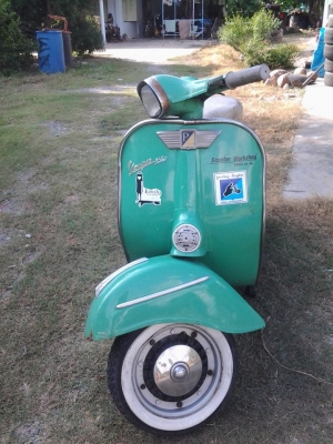 ขาย vespa ตัวรถสปิ้นหัวเหลี่ยมครับ เลขโครง เครื่อง 64 ครับ รถ no book ขายตามสภาพครับ ราคา 29,500 บาท