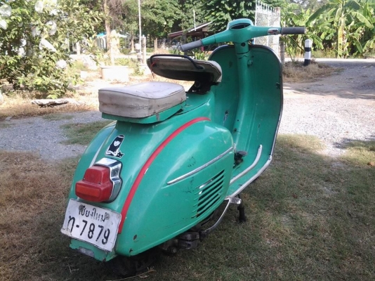 ขาย vespa ตัวรถสปิ้นหัวเหลี่ยมครับ เลขโครง เครื่อง 64 ครับ รถ no book ขายตามสภาพครับ ราคา 29,500 บาท