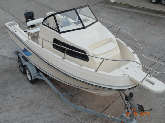 Renken 2288, 23 foot พร้อม trailer, บันไดเรือ (ไม่รวมเครื่อง)