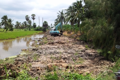 ให้เช่ารถแบคโฮ ขนาด120 รับขุดดิน ดินลูกรัง ปรับพื้นที่ ถมที่ รื้อป่า รื้อท่อ ฝังท่อ กดเข็ม เช่ารายชั่วโมง เช่ารายวัน รายเดือน รับงานพื้นที่ภาคกลางครับ ติดต่อ..คุณจรัญเจริญ (โจ) โทร.. 081-7539527