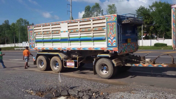 ขายดาว์นรถพ่วง Isuzu 360 รถได้ 10 เดือน ไมล์ 74,xxx กระบะเหล็กดัมพ์อู่ขอนแก่น