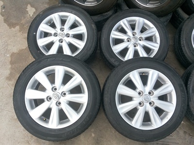 ขายล้อแม้กTOYOTA Yaris ขอบ15 พร้อมยาง12   4  ล้อ