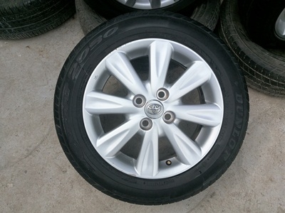 ขายล้อแม้กTOYOTA Yaris ขอบ15 พร้อมยาง12   4  ล้อ