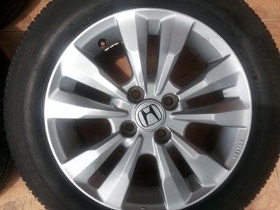 ขายล้อแม็กHONDA CITYขอบ15 พร้อมยางปี12  4 ล้อ