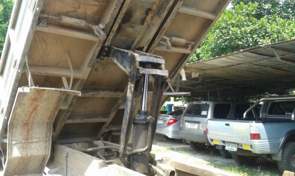 ขายรถ6ล้อดั้มพ์ HINO FC2WELA เครื่อง WO4D-D 120 แรงม้า สนใจโทร 081-970-1072