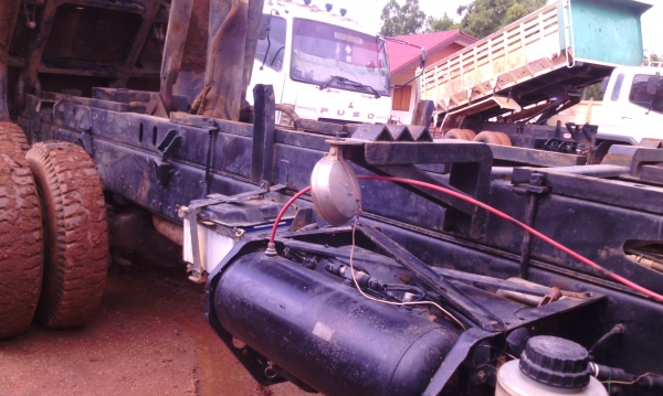 HINO MEGA 260 แรงม้า กระบะสามมิตรลอนเฉียง