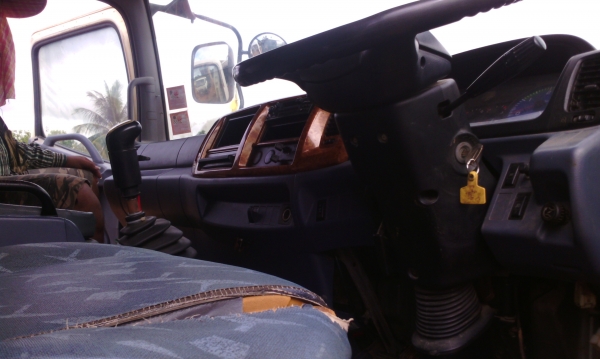 HINO MEGA 260 แรงม้า กระบะสามมิตรลอนเฉียง