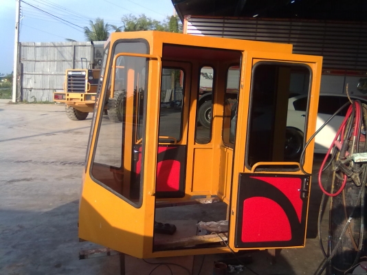 หัวเก๋งรถแทรกเตอร์ทุกชนิด แมกโค รถตักล้อยาง0800250535