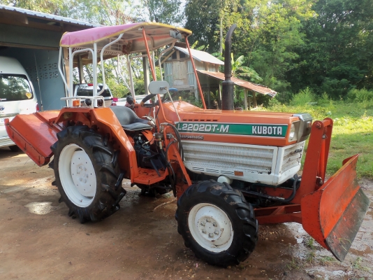 ขายคูโบต้า L2202dt ขับ 4 ตัวรถพร้อมใบดันหน้า 110,000 ขายคูโบต้า L2202dt ขับ 4 ตัวรถพร้อมใบดันหน้า 110,000