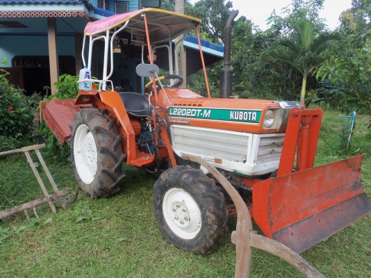 ขายคูโบต้า L2202dt ขับ 4 ตัวรถพร้อมใบดันหน้า 110,000 ขายคูโบต้า L2202dt ขับ 4 ตัวรถพร้อมใบดันหน้า 110,000