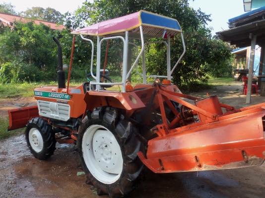 ขายคูโบต้า L2202dt ขับ 4 ตัวรถพร้อมใบดันหน้า 110,000 ขายคูโบต้า L2202dt ขับ 4 ตัวรถพร้อมใบดันหน้า 110,000