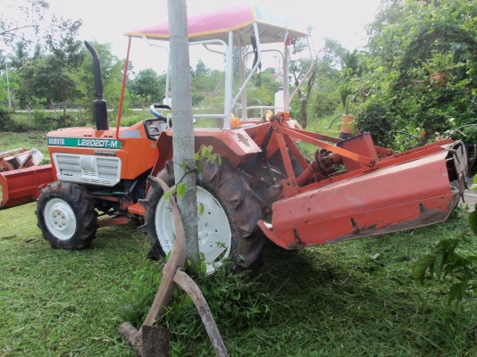 ขายคูโบต้า L2202dt ขับ 4 ตัวรถพร้อมใบดันหน้า 110,000 ขายคูโบต้า L2202dt ขับ 4 ตัวรถพร้อมใบดันหน้า 110,000