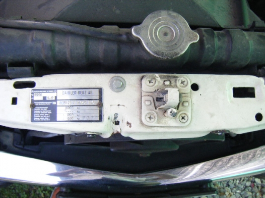 รถสะสม w123tdแวน ดีเซล สภาพเดิมๆทั้งคัน ทำสีปะผุมาอย่างดี เครื่องแน่น แอร์เย็น