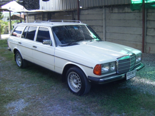 รถสะสม w123tdแวน ดีเซล สภาพเดิมๆทั้งคัน ทำสีปะผุมาอย่างดี เครื่องแน่น แอร์เย็น