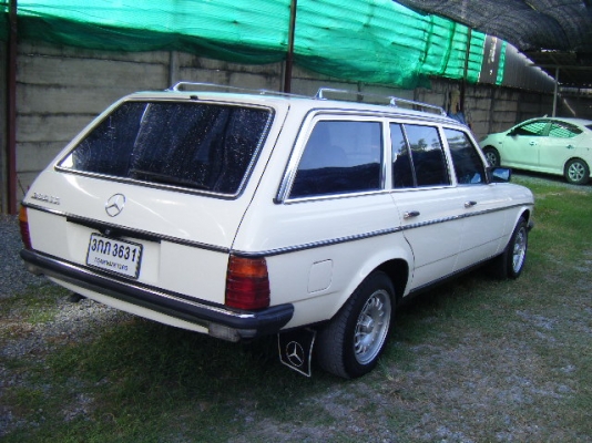 รถสะสม w123tdแวน ดีเซล สภาพเดิมๆทั้งคัน ทำสีปะผุมาอย่างดี เครื่องแน่น แอร์เย็น